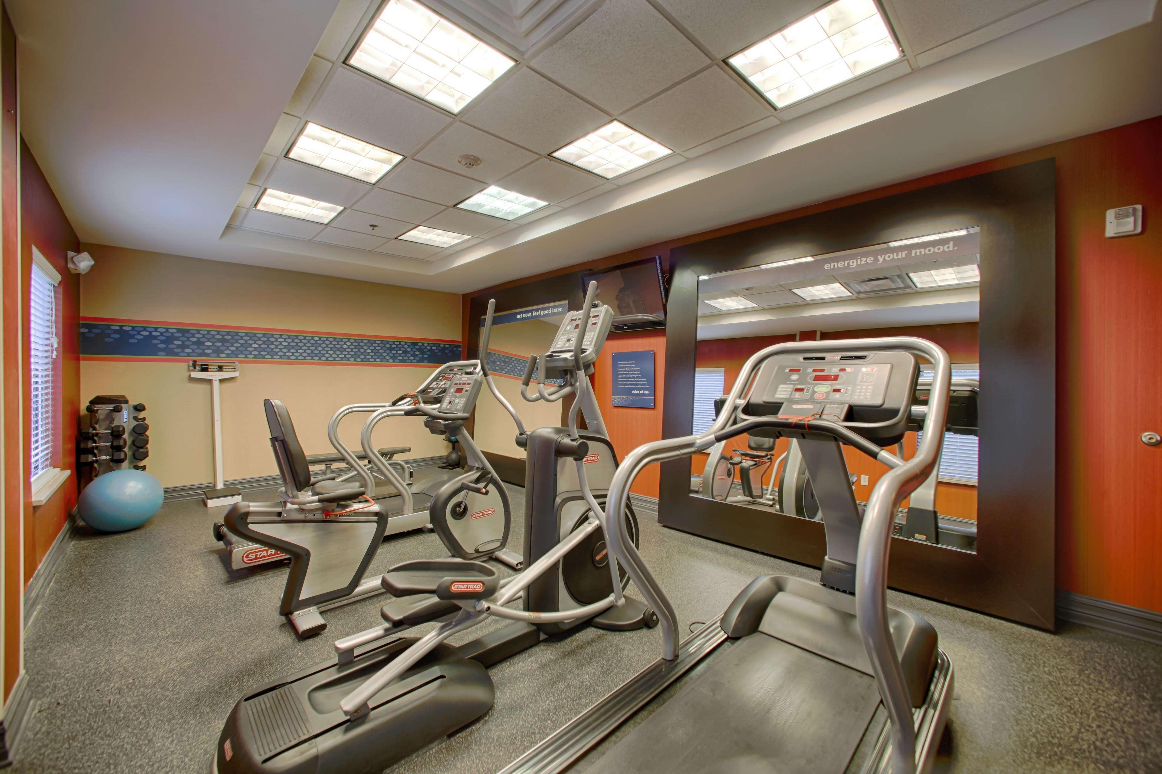 Hampton Inn Atlanta-Кантон Экстерьер фото
