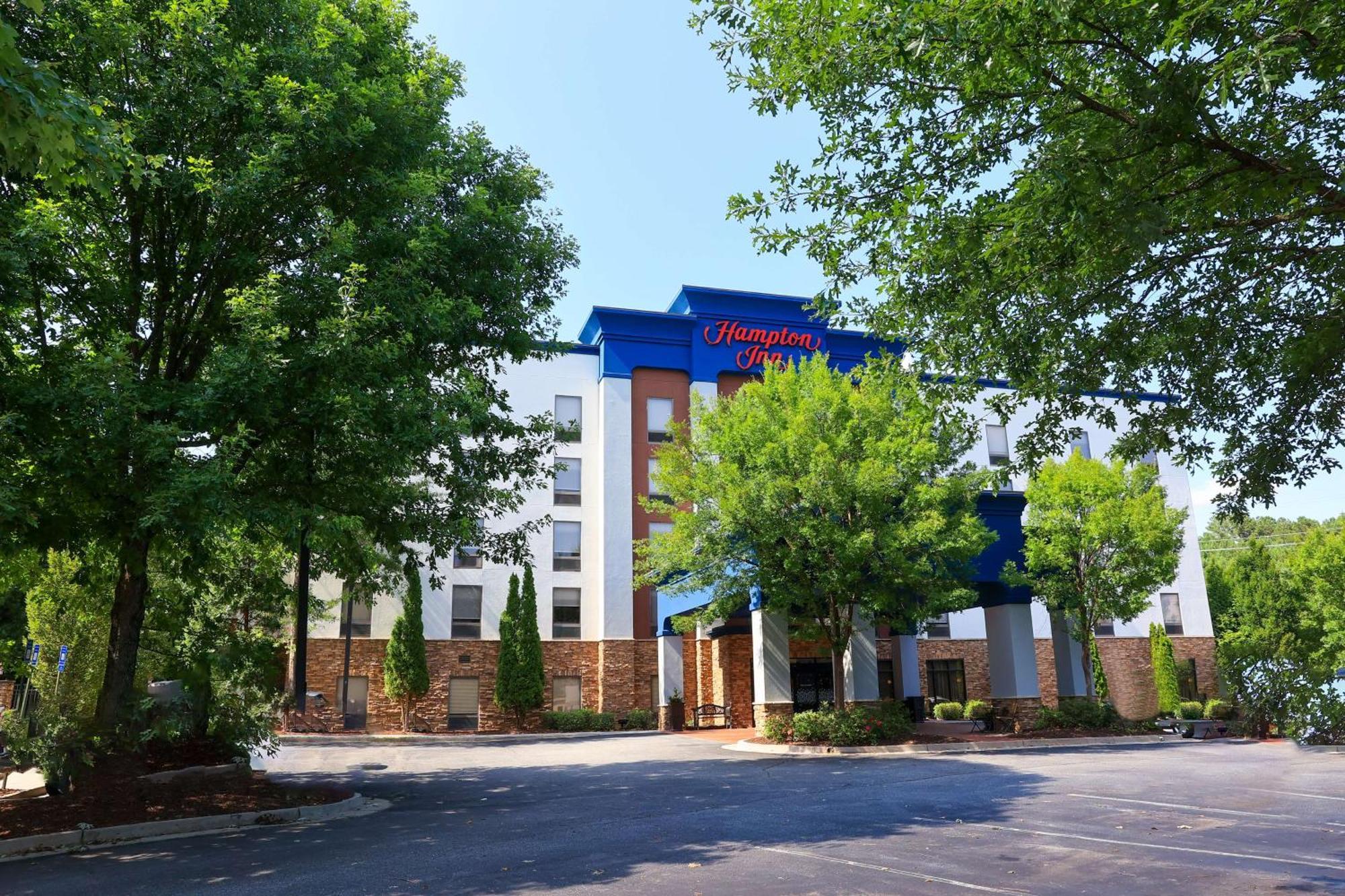 Hampton Inn Atlanta-Кантон Экстерьер фото