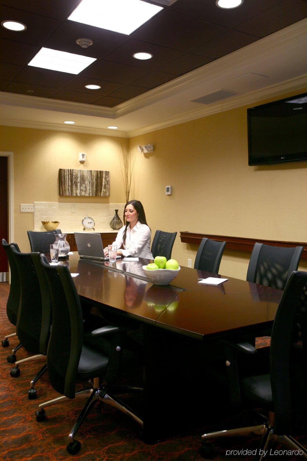 Hampton Inn Atlanta-Кантон Экстерьер фото